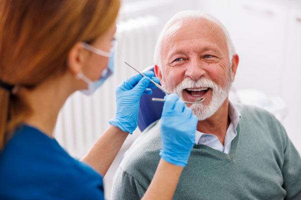 Dentist_Ashburn_VA_dental-implants-patient Dentist_Ashburn_VA_dental-implants-patient